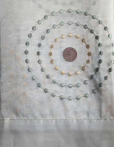 sobremantel-organza-blanco-puntos